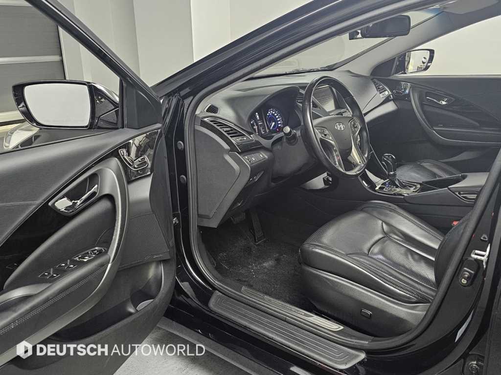 HYUNDAI Grandeur - Vista 3