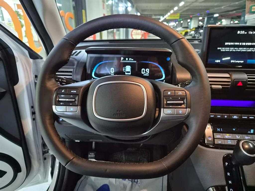 HYUNDAI Casper - Vista 9