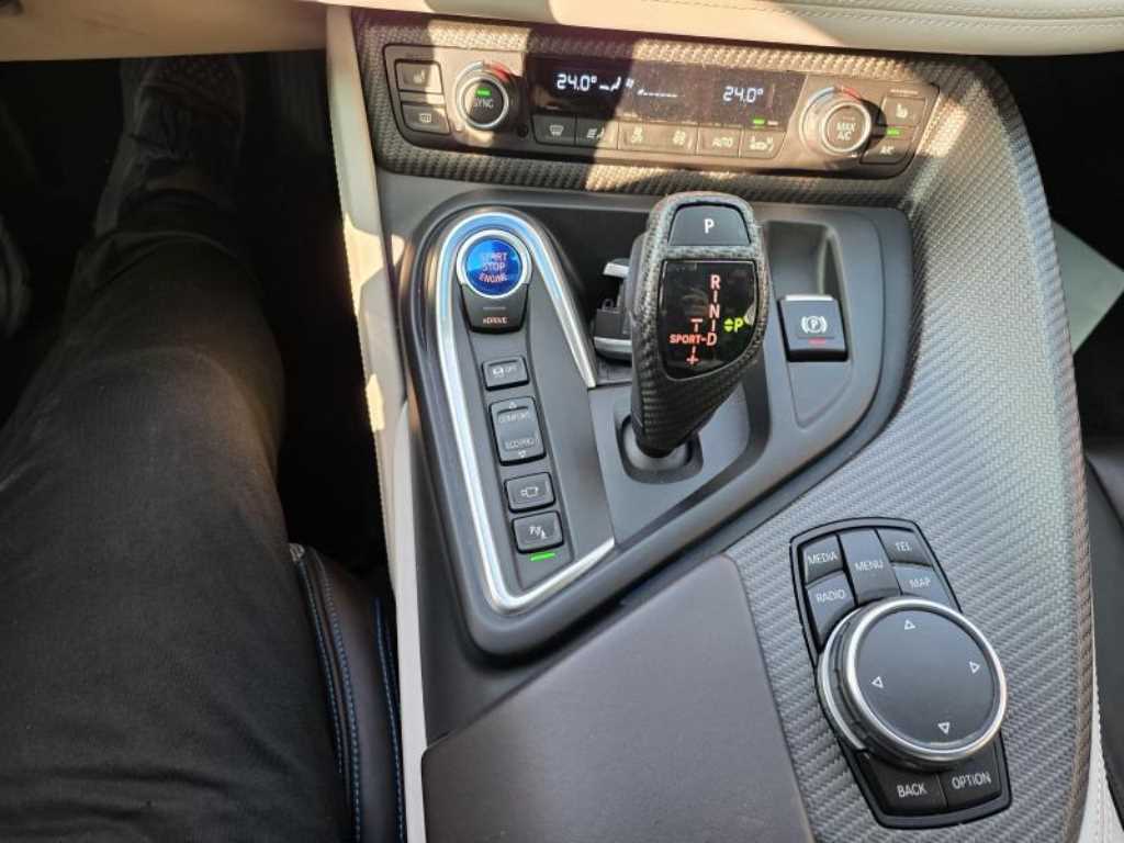 BMW i8 - Vista 12