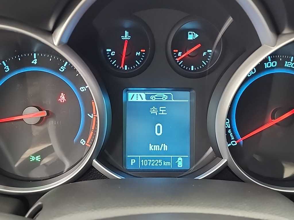 Chevrolet Cruise - Vista 6