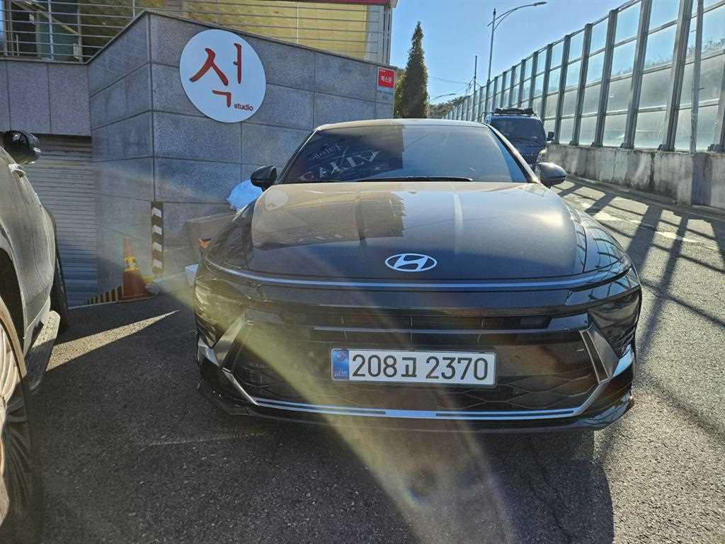 HYUNDAI Sonata 2024 Negro - Importación desde Corea - HF Imports Iquique - Foto 1