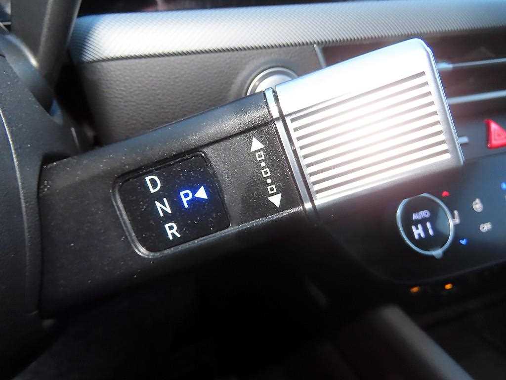 HYUNDAI Sonata - Vista 10