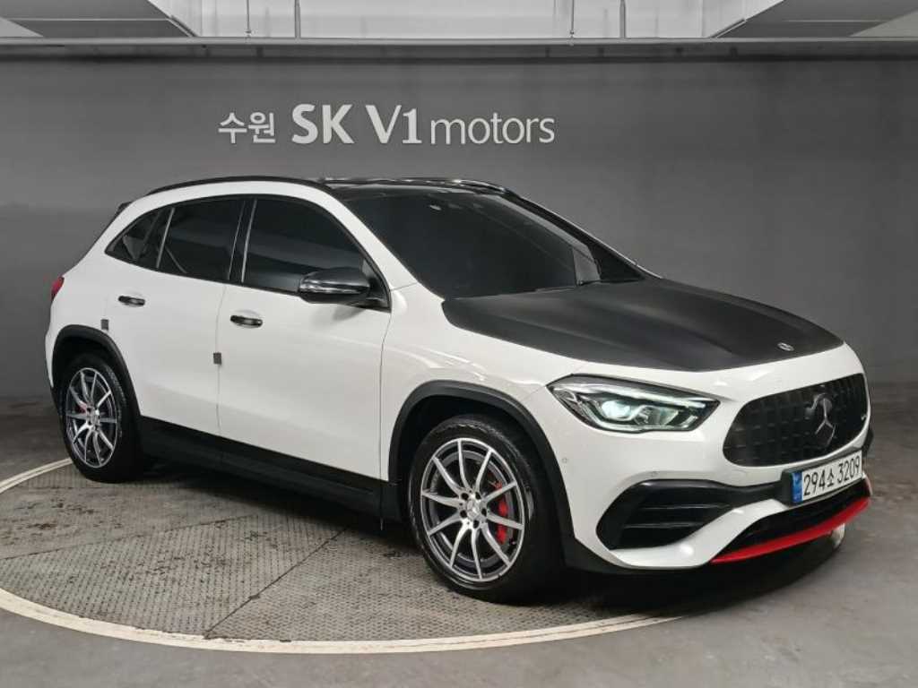 Mercedes Benz GLA Class - Vista 5