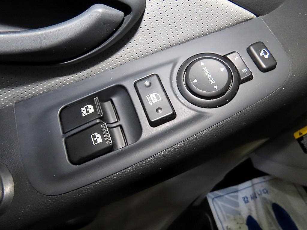 HYUNDAI Starex 2019 Plateado - Importación desde Corea - HF Imports Iquique - Foto 13