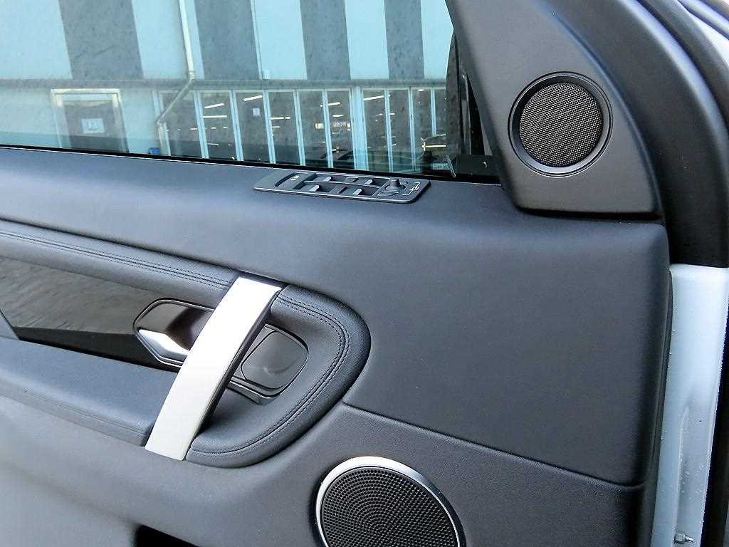 Land Rover Discovery Sports - Vista 11