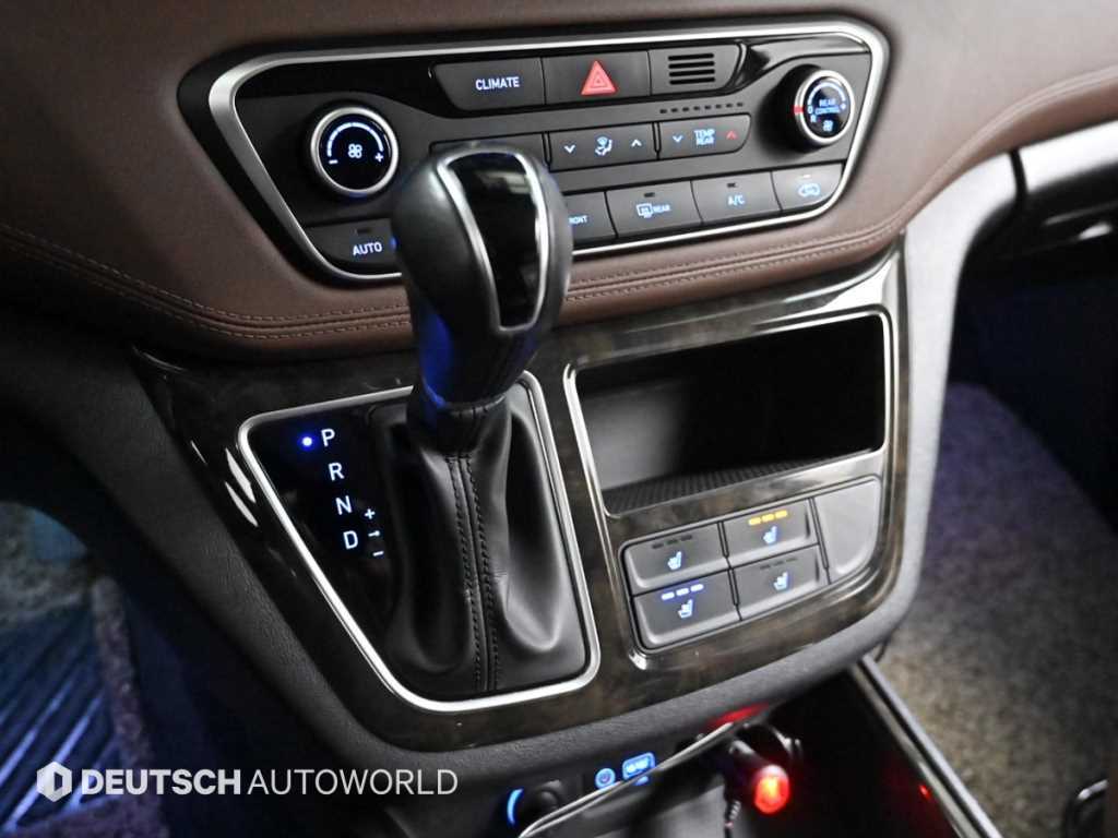 HYUNDAI Starex - Vista 9