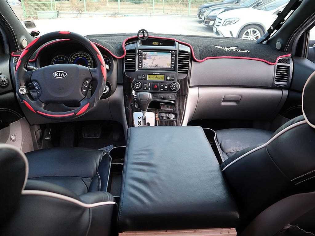 KIA Carnival - Vista 5