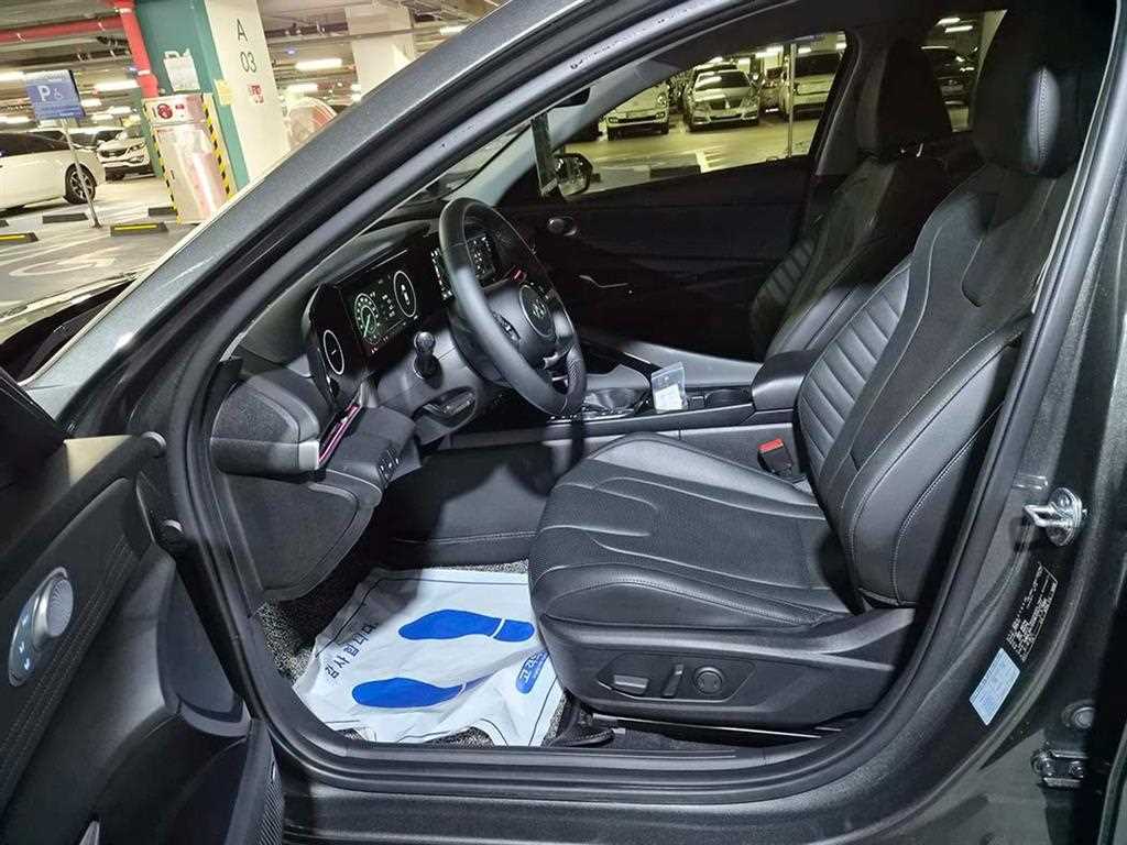 HYUNDAI Avante - Vista 6