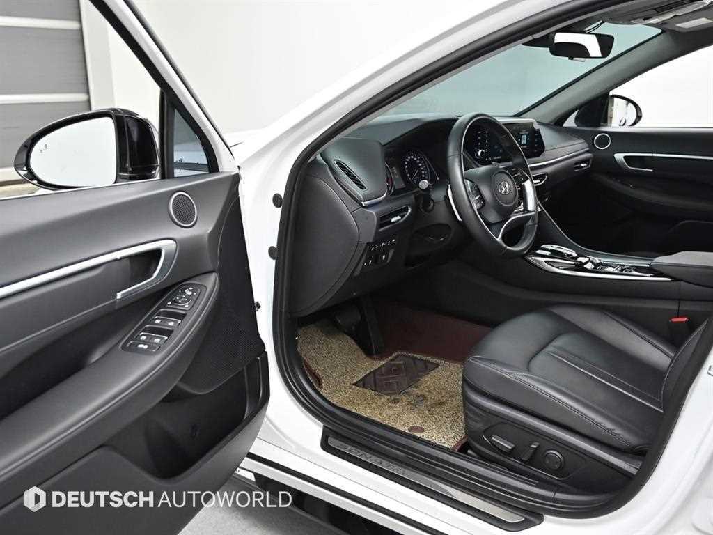 HYUNDAI Sonata - Vista 11