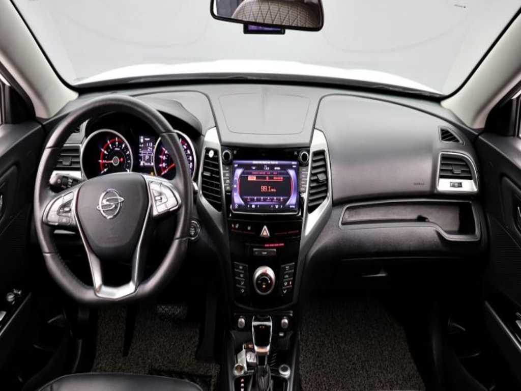 Ssangyong Tivoli - Vista 7