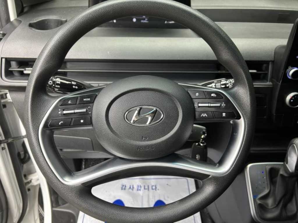 HYUNDAI Staria - Vista 9