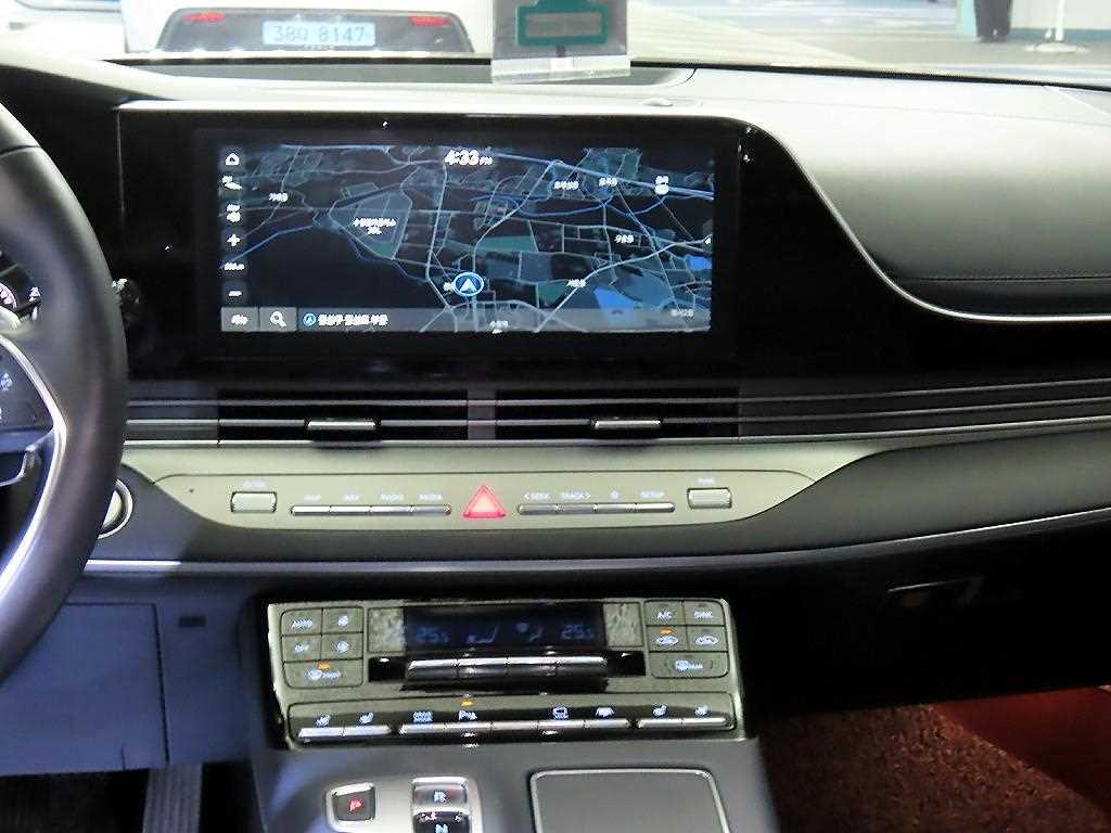 HYUNDAI Grandeur - Vista 11