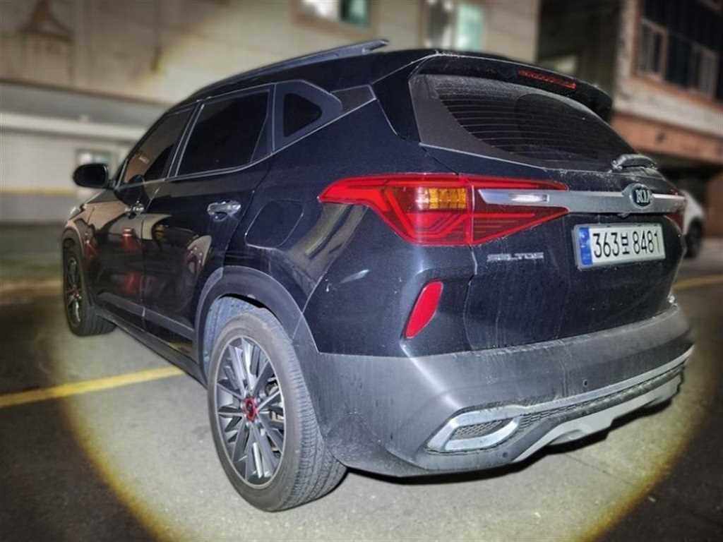 KIA Seltos - Vista 5