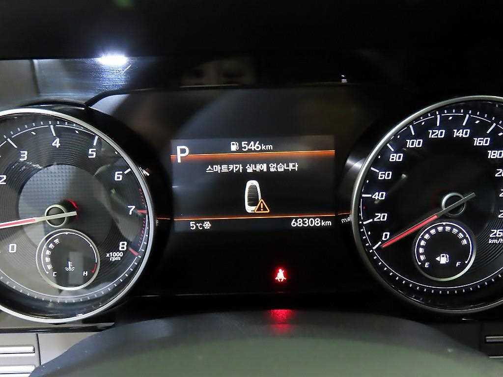 HYUNDAI Grandeur - Vista 9