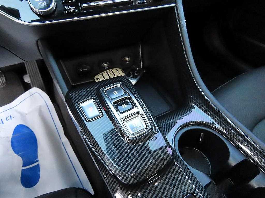 HYUNDAI Sonata - Vista 10