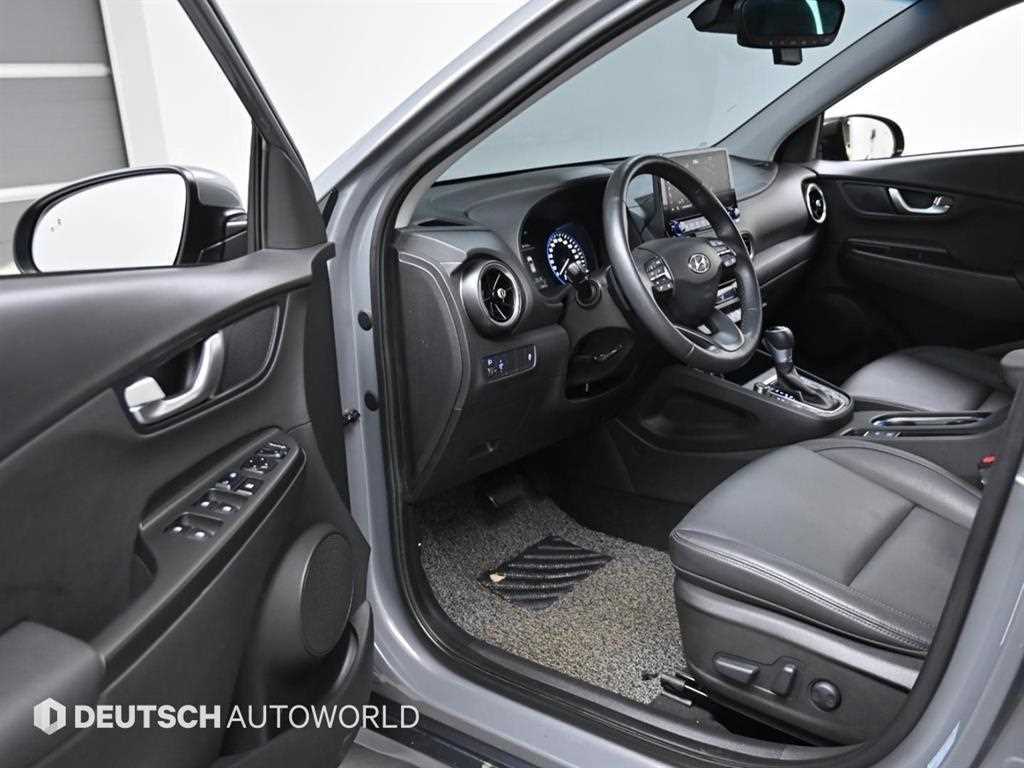 HYUNDAI Kona - Vista 11