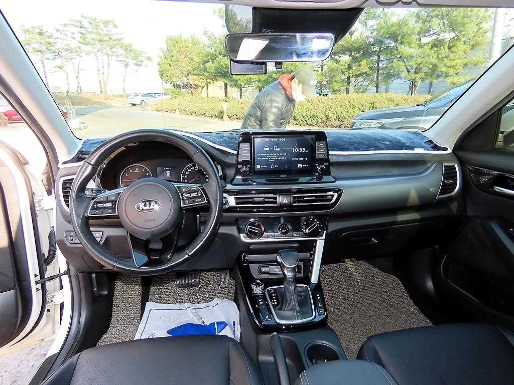 KIA Seltos - Vista 7