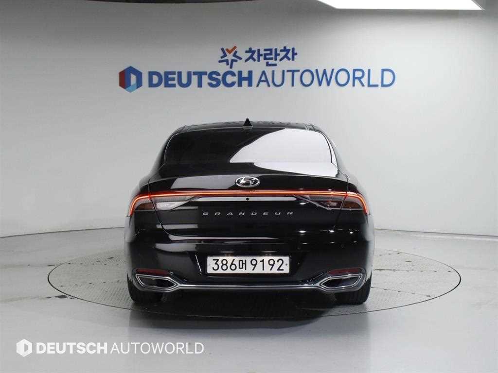 HYUNDAI Grandeur - Vista 4