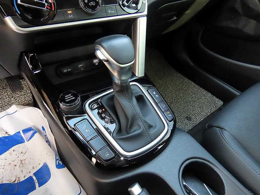 KIA Seltos - Vista 10