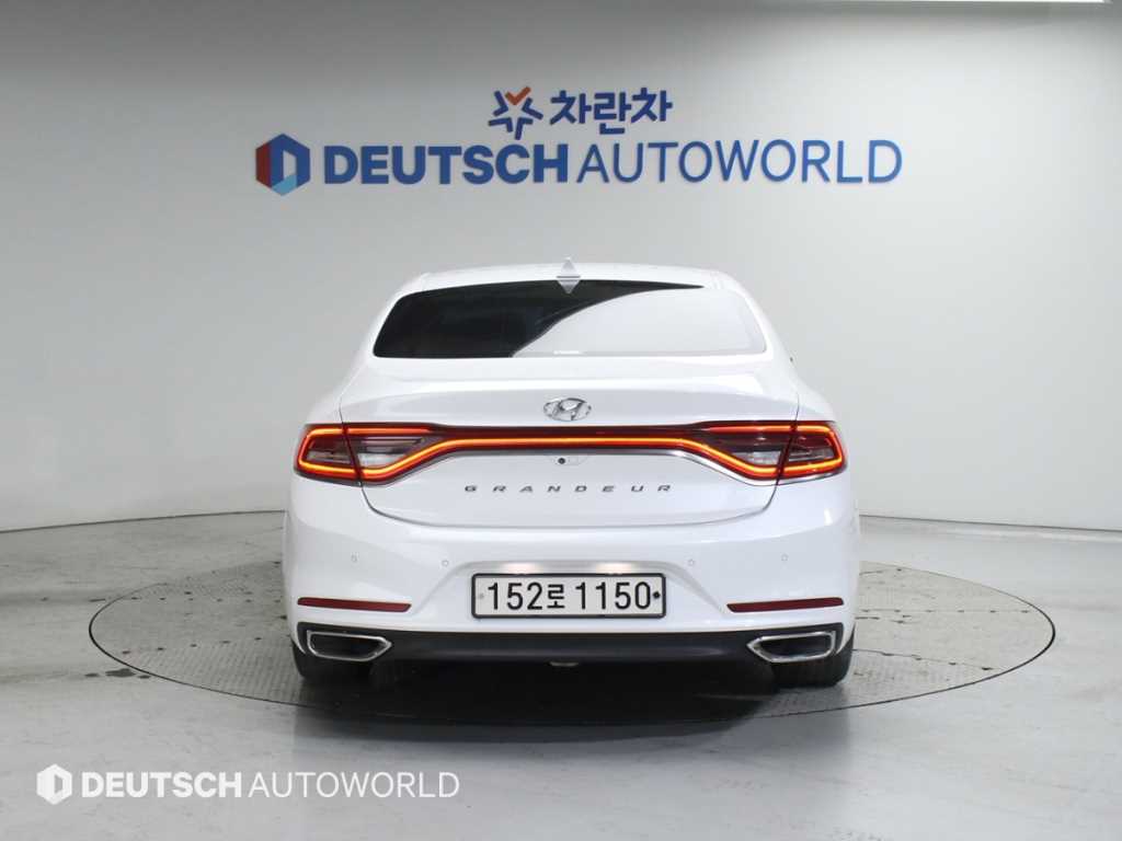 HYUNDAI Grandeur - Vista 4