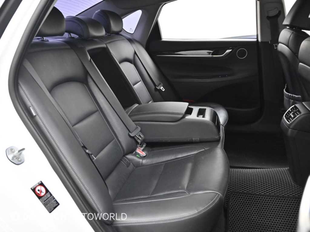 HYUNDAI Grandeur - Vista 12