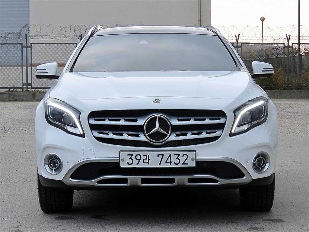 Mercedes Benz GLA Class 2019 - Importación desde Corea - HF Imports Iquique - Foto 1