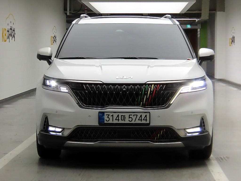 KIA Carnival 2023 Blanco - Importación desde Corea - HF Imports Iquique - Foto 1