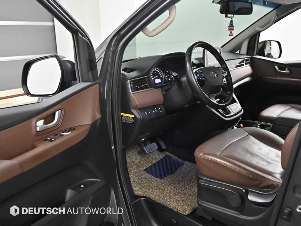 HYUNDAI Starex - Vista 11
