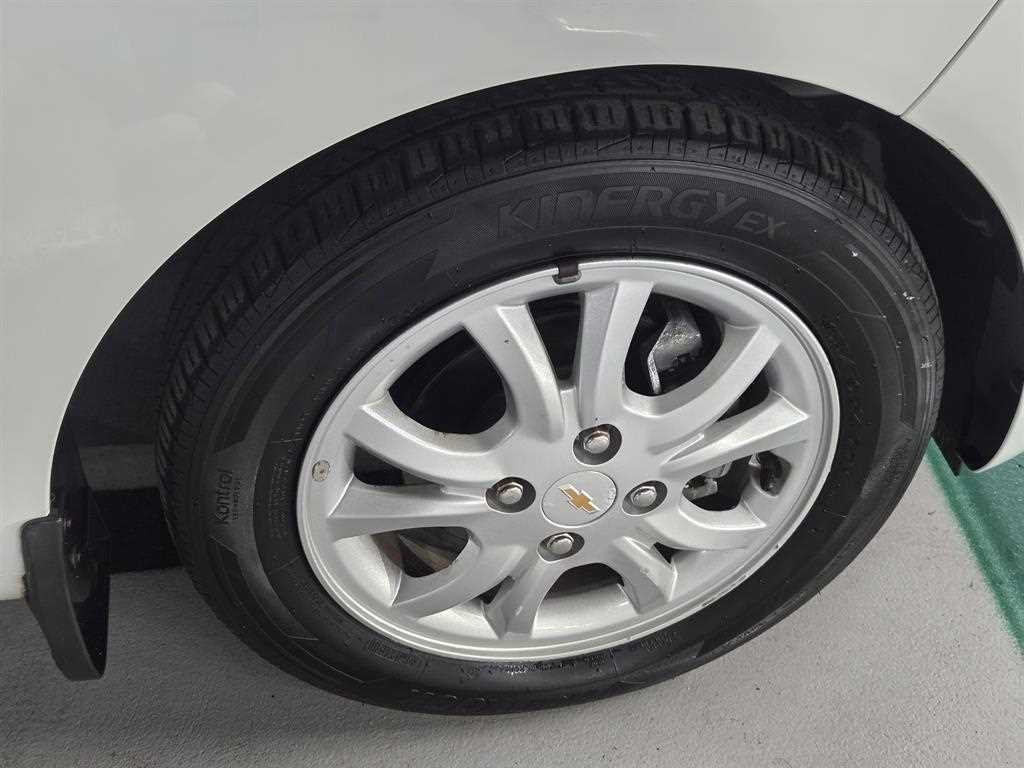 Chevrolet Spark - Vista 5