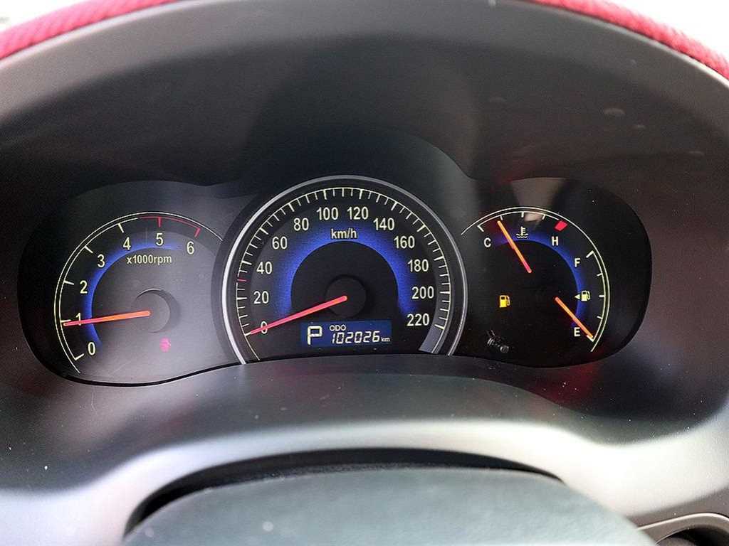 KIA Carnival - Vista 9