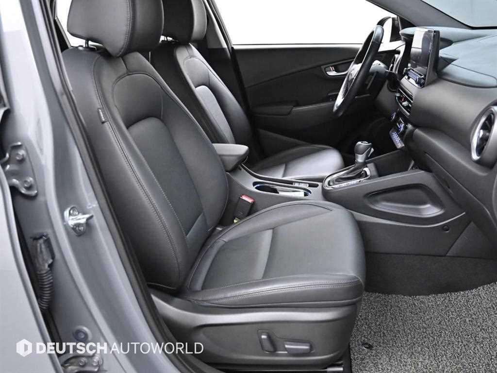 HYUNDAI Kona - Vista 10