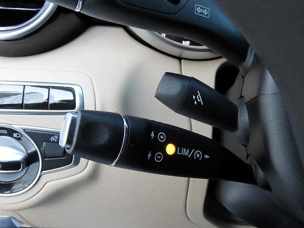 Mercedes Benz C Class 2016 Negro - Importación desde Corea - HF Imports Iquique - Foto 13