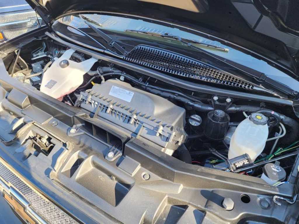 Chevrolet Express van 2024 Negro - Importación desde Corea - HF Imports Iquique - Foto 19