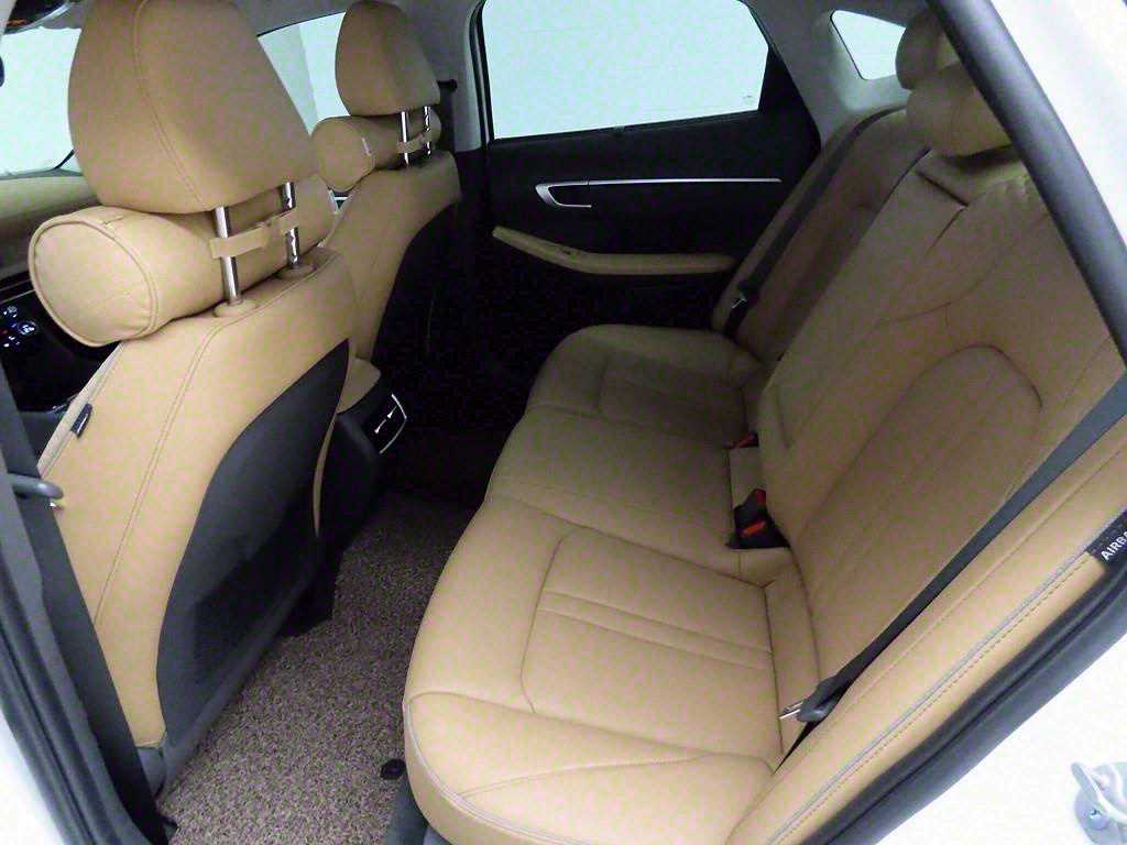 HYUNDAI Sonata - Vista 6