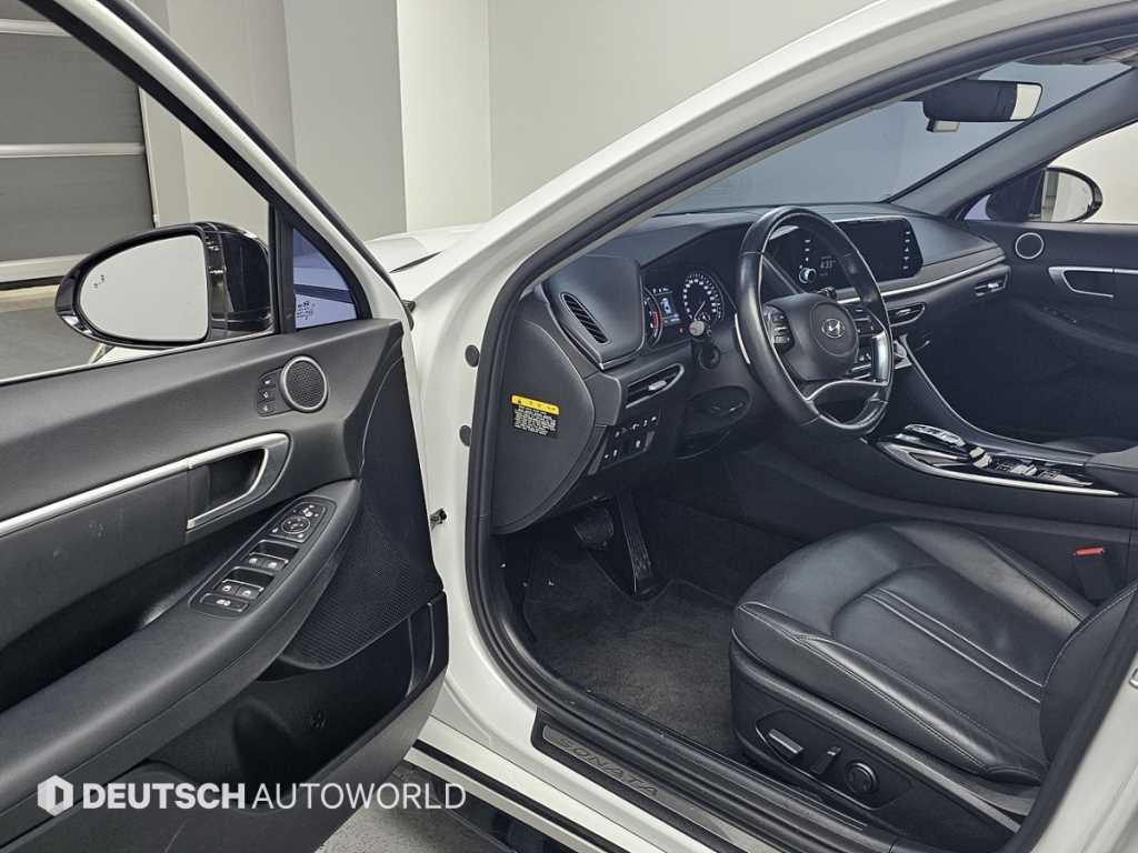 HYUNDAI Sonata - Vista 11