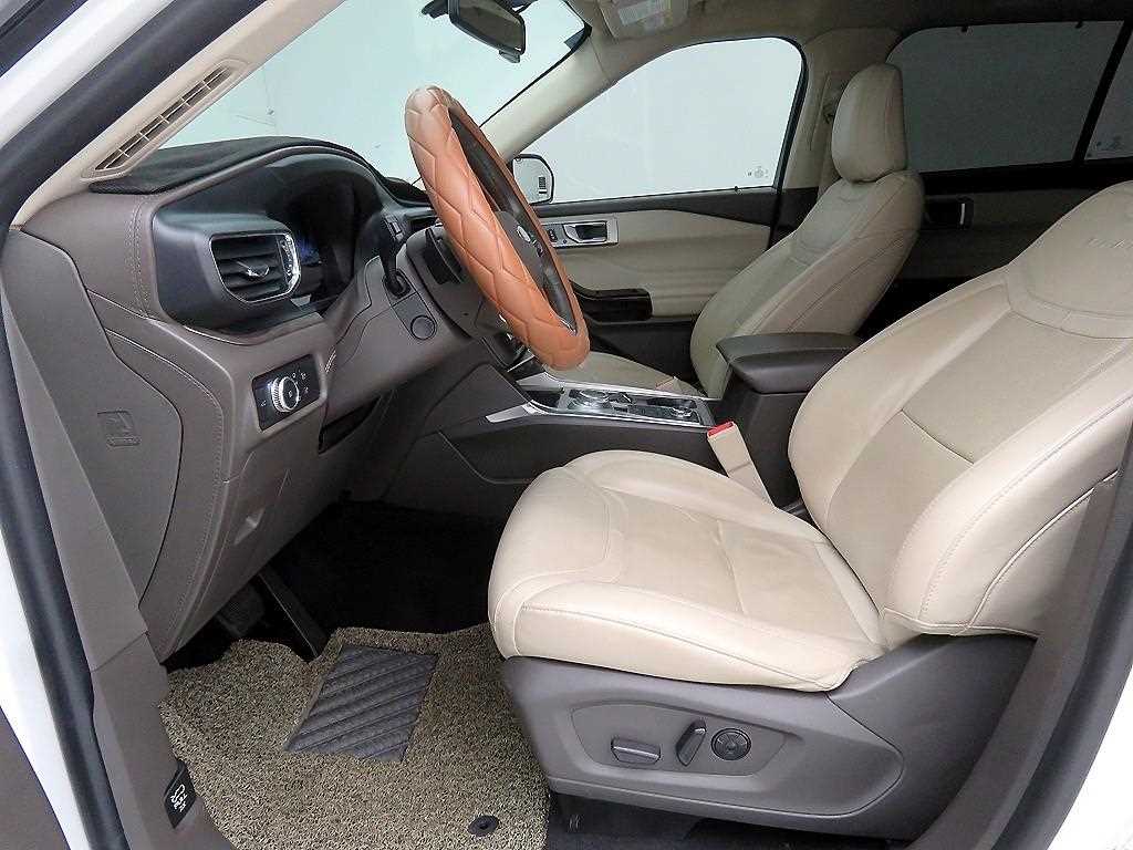 Ford Explorer - Vista 8