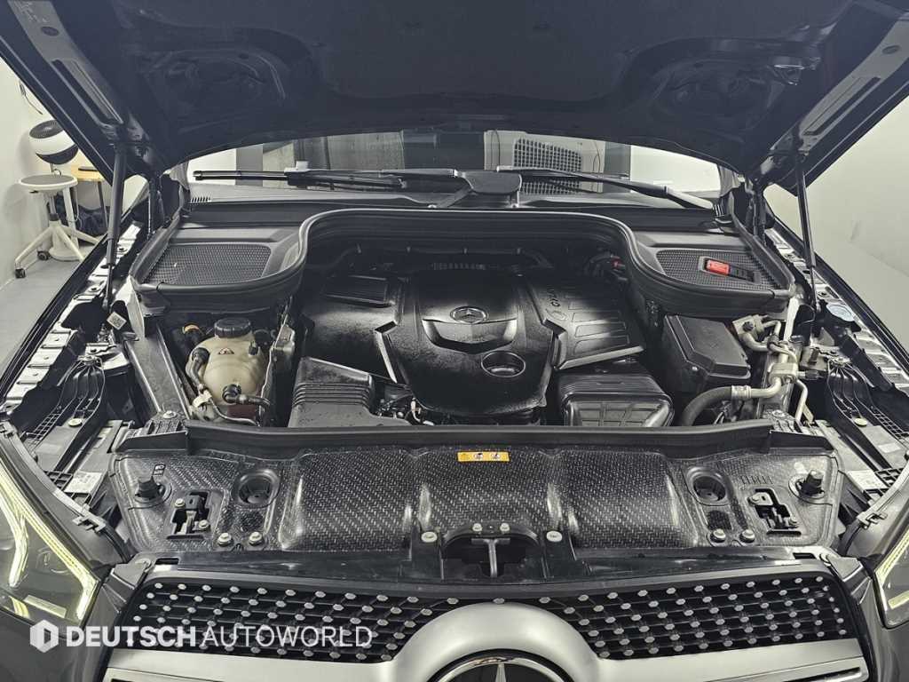 Mercedes Benz GLE Class - Vista 6