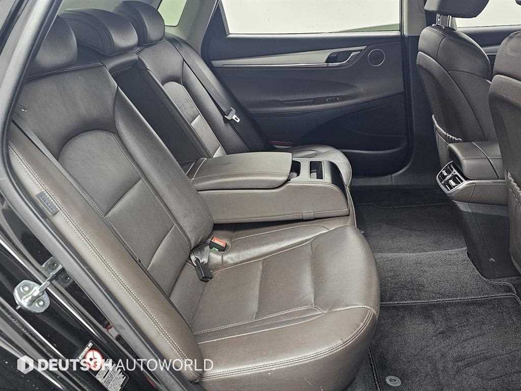 HYUNDAI Grandeur - Vista 12