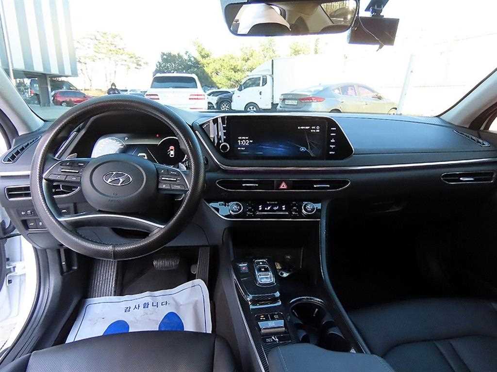 HYUNDAI Sonata - Vista 7