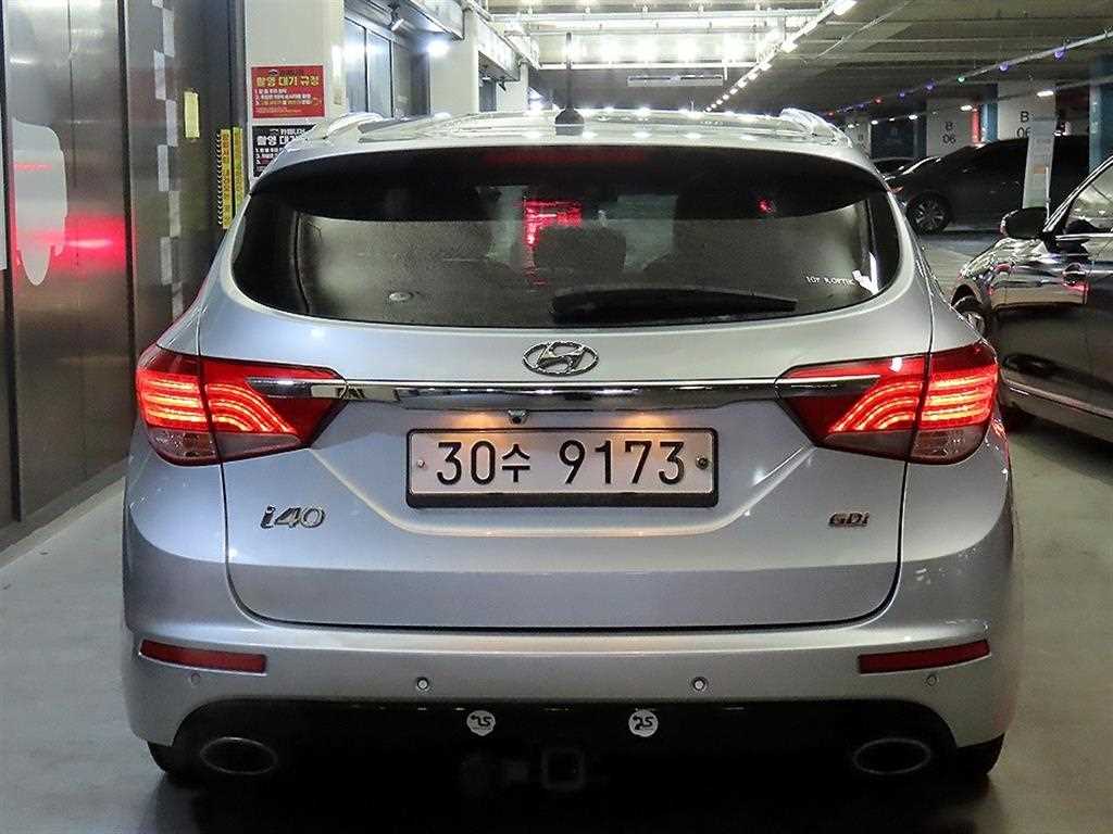 HYUNDAI i40 - Vista 5