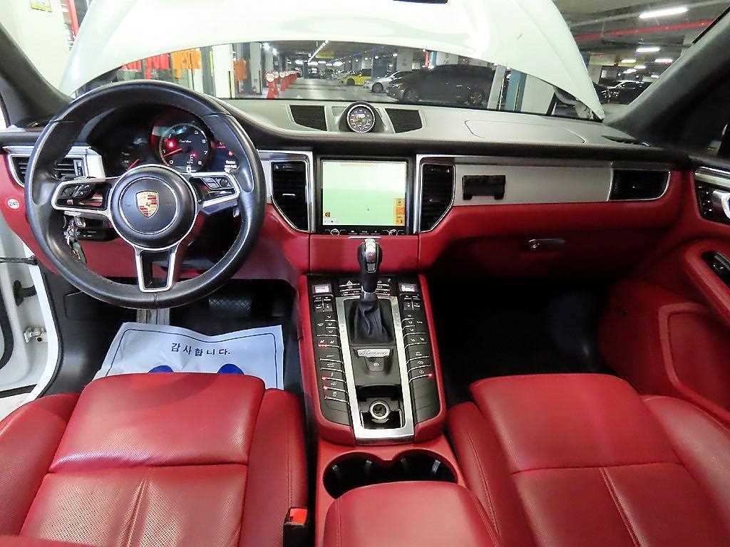 Porsche Macan - Vista 10