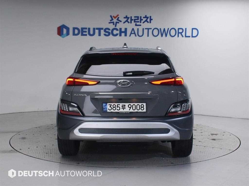 HYUNDAI Kona - Vista 4