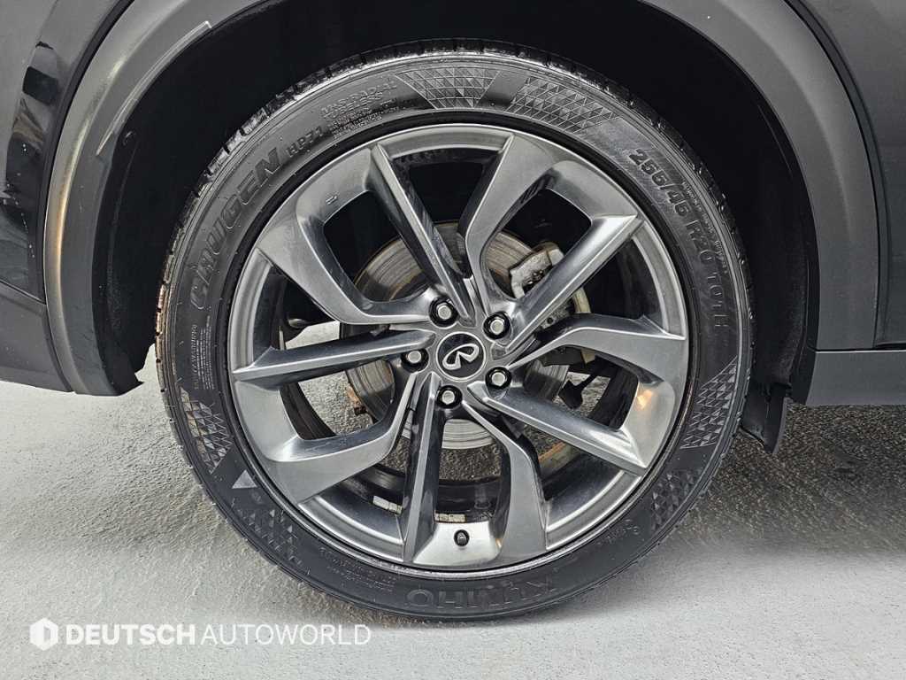 Infiniti QX - Vista 5