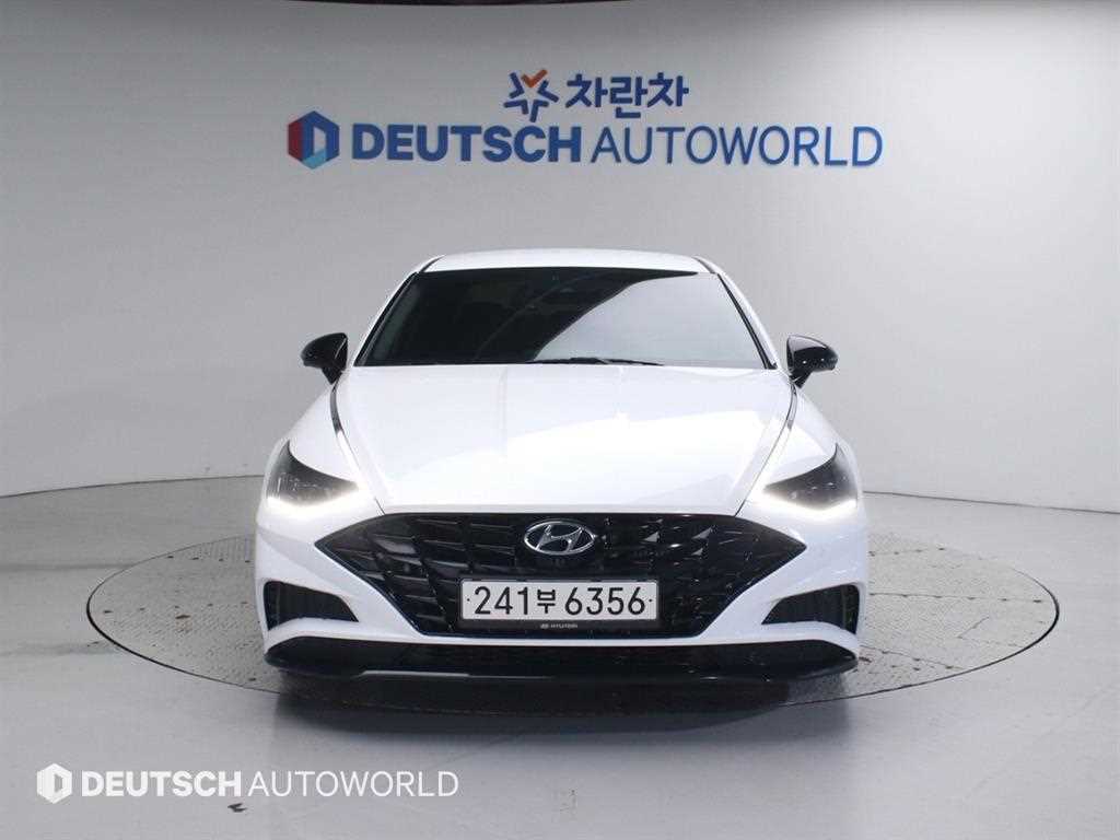 HYUNDAI Sonata - Vista 3