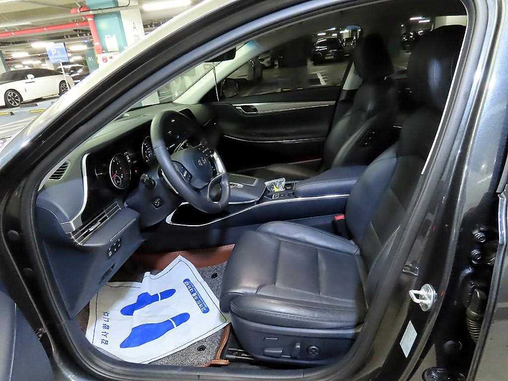 HYUNDAI Grandeur - Vista 6