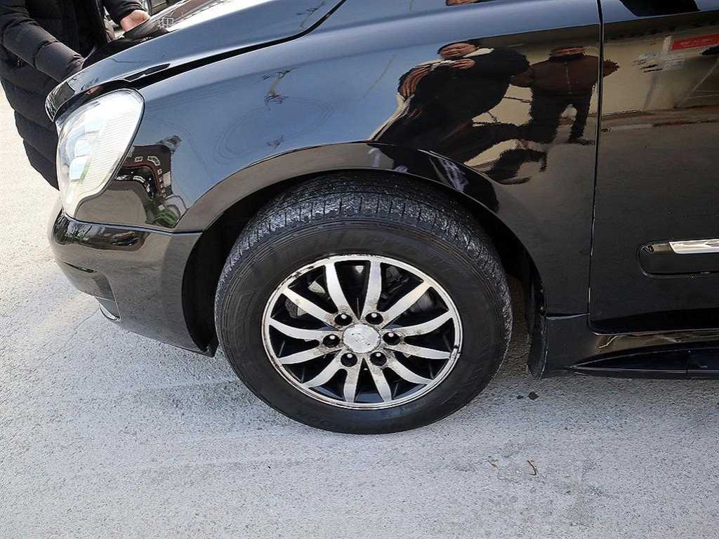 KIA Carnival 2011 Negro - Importación desde Corea - HF Imports Iquique - Foto 17