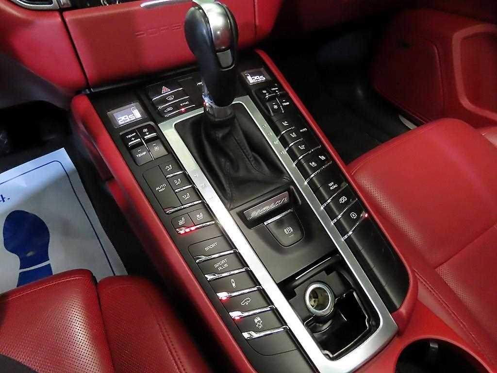 Porsche Macan - Vista 12