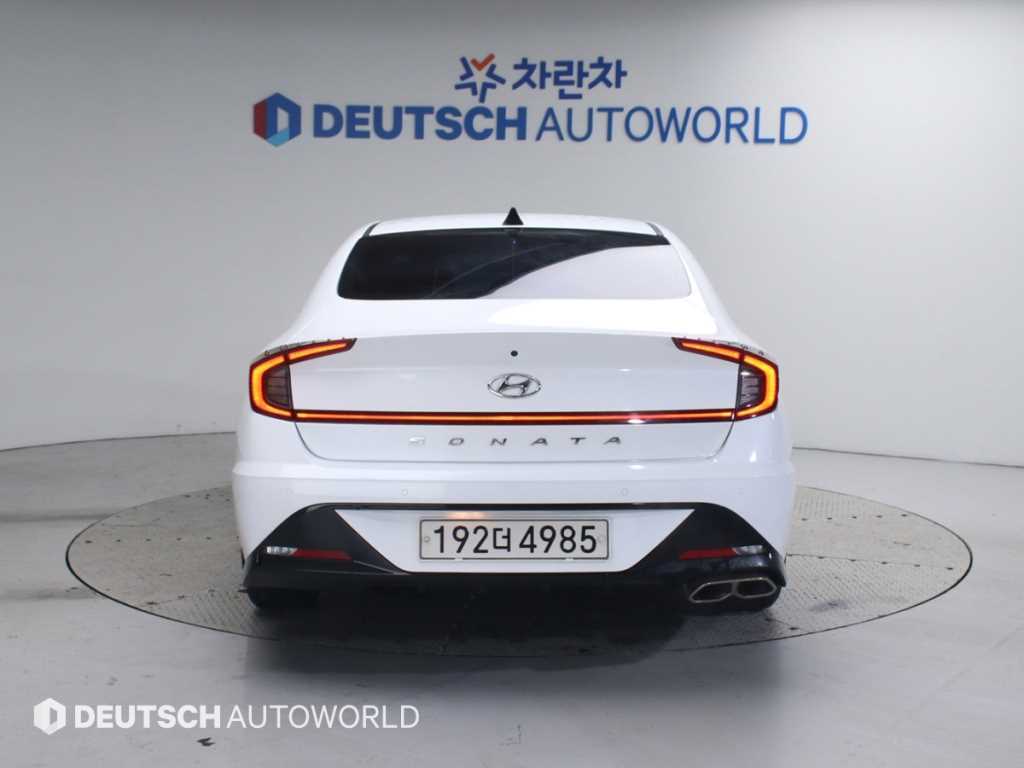 HYUNDAI Sonata - Vista 4