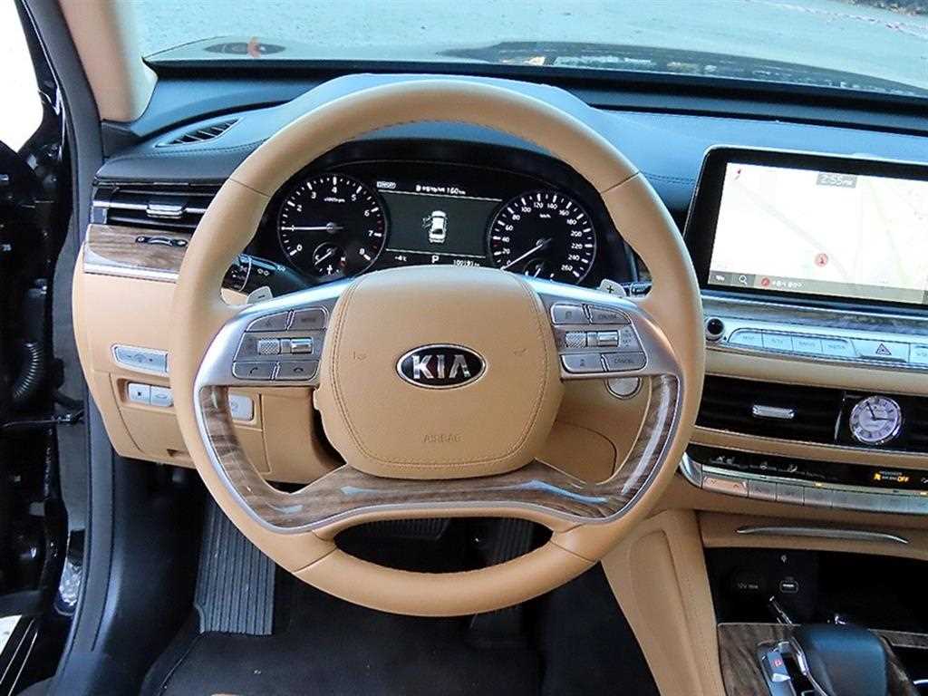 KIA K9 - Vista 8