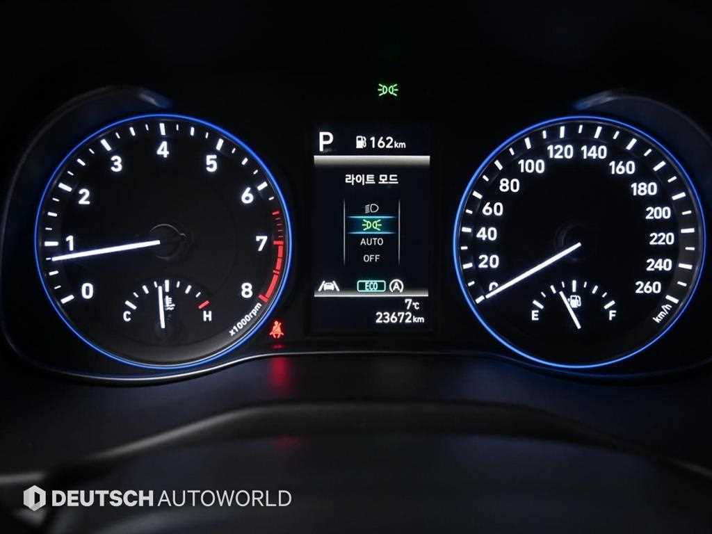 HYUNDAI Kona - Vista 8